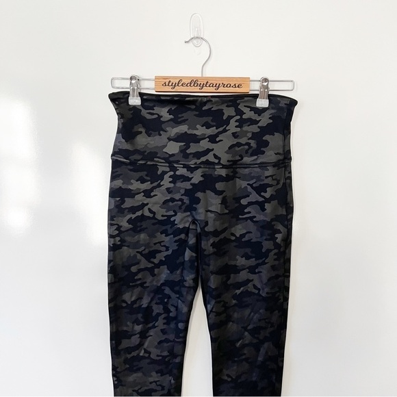 Spanx Faux Leather Camo Leggings - Picture 5 of 16